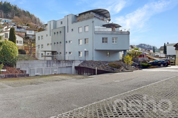 Helle Attikawohnung mit Dachterrasse, Cheminée & Charme 2