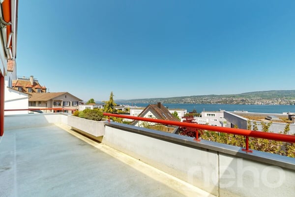 Panorama-Seesicht mit grosser Terrasse 3
