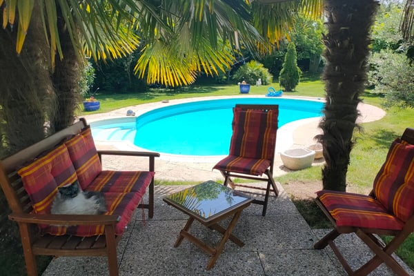 Maison familiale avec piscine et grand jardin plein sud 5