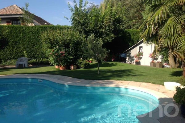Maison familiale avec piscine et grand jardin plein sud 4