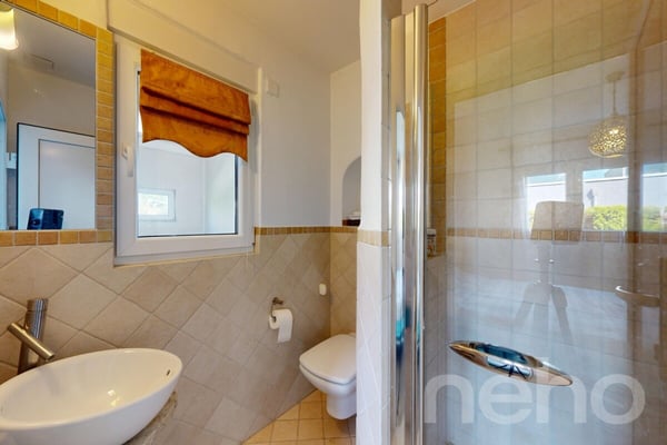 Superbe Villa 6.5 de 190m² avec piscine récente & jardin 12