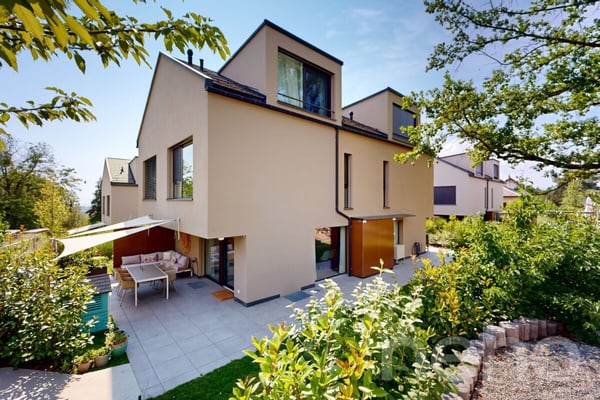 Élégante maison mitoyenne avec jardin privatif à Renens 1