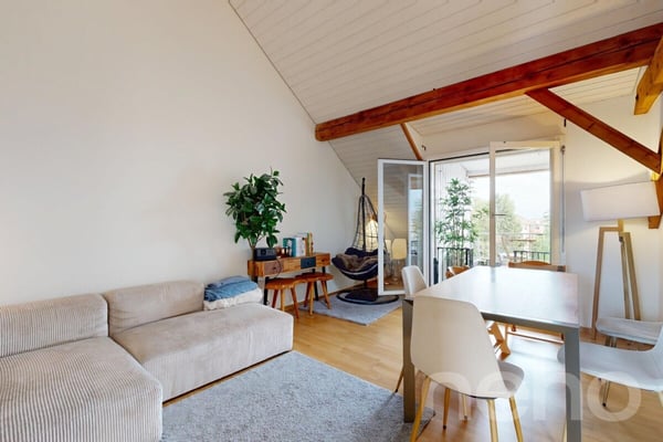 Charmante 3.5-Zimmer-Dachwohnung mit Balkon an ruhiger Lage in Basel