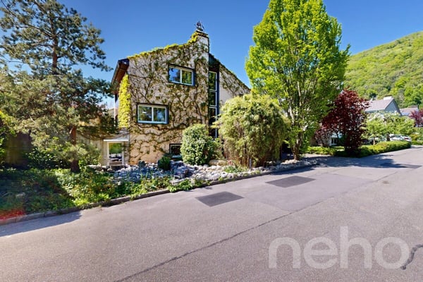 Villa d?architecte avec grand jardin et…
