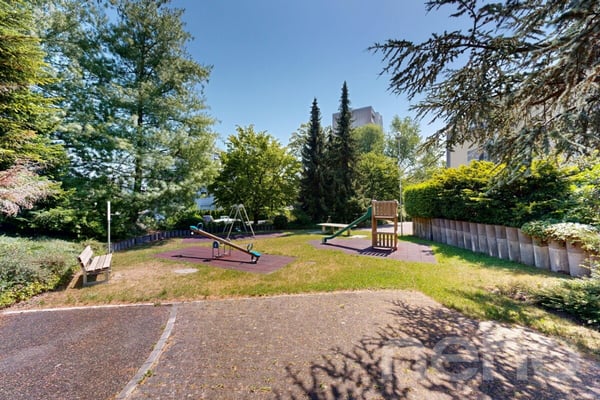 3.5-Zimmer-Wohnung in Dietikon mit Fernsicht und Potenzial 12
