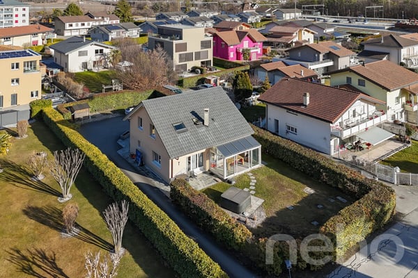 Belle maison familiale avec grand jardin à Ardon 2