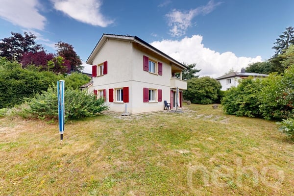 Exclusif: Petite villa de 3 chambres à rénover 11