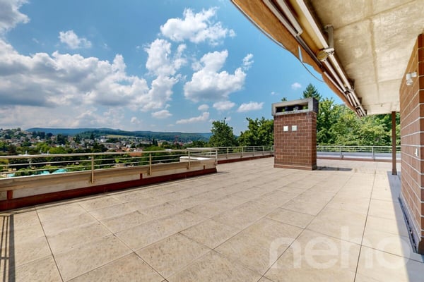 Exklusive Terrassenwohnung mit 189 m² Terrassen und Jura-Aussicht 11