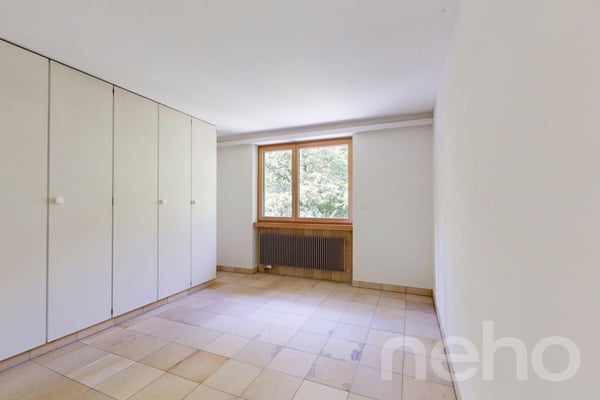 Exklusive Terrassenwohnung mit 189 m² Terrassen und Jura-Aussicht 8