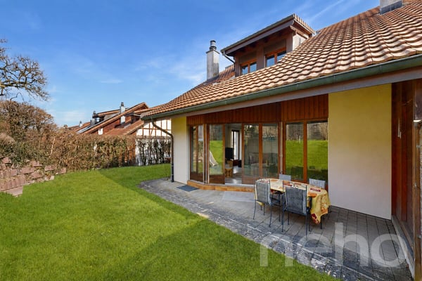 Belle villa familiale avec jardin à Avry-sur-Matran