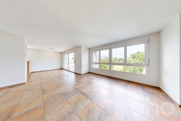Grosse und helle Wohnung mit Weitsicht in Ipsach