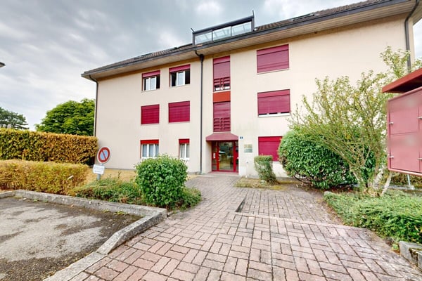 Appartement 5.5 pces lumineux avec vue lac et calme à Neuchâtel 3