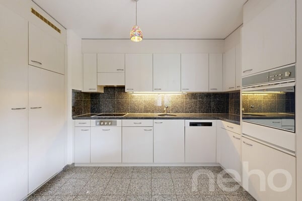Grosszügige 3.5-Zimmer-Wohnung mit sonniger Terrasse 3