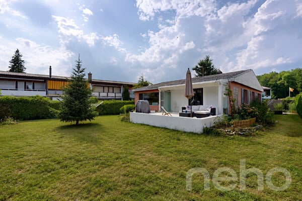 Modernisiertes Einfamilienhaus mit Designküche und Wintergarten 1