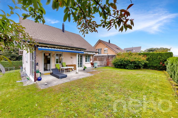 Freistehendes 5.5-Zimmer Einfamilienhaus mit Garten 12