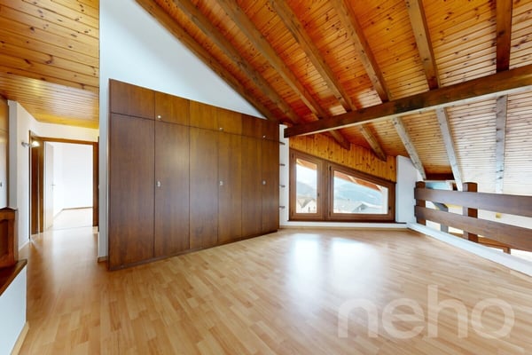 Maison spacieuse 8.5 + appartement 2.5 indépendant avec vue dégagé 9