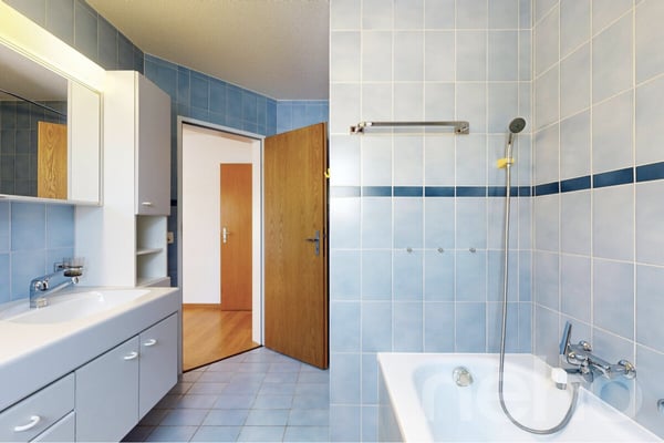Grosses Einfamilienhaus mit Garten, Wintergarten und viel Potenzial 11