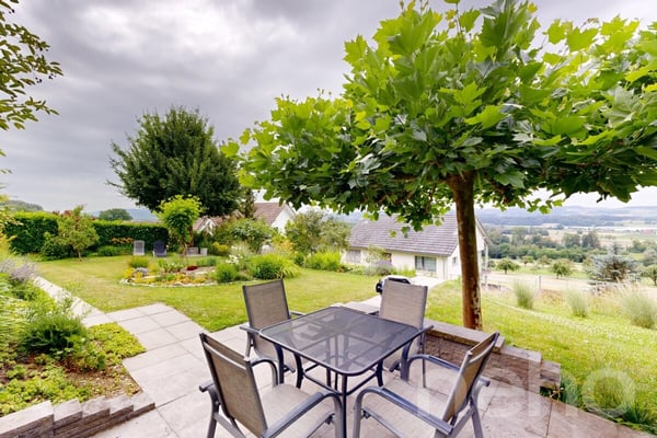 Top gepflegtes 6-Zimmer-Einfamilienhaus mit Weitblick in Uesslingen TG 2