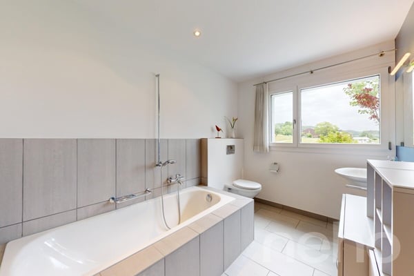 Top gepflegtes 6-Zimmer-Einfamilienhaus mit Weitblick in Uesslingen TG 11