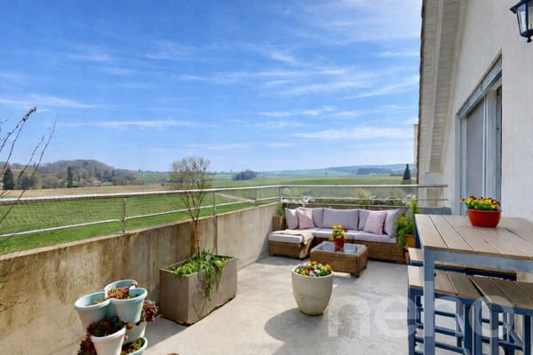 Dernier étage de 145 m², grande terrasse face à la campagne 10