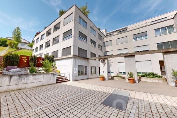 Zentral wohnen mit Stil: 4.5-Zimmer-Wohnung mit zwei Terrassen 11