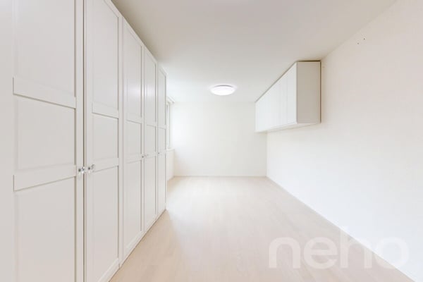 Zentral wohnen mit Stil: 4.5-Zimmer-Wohnung mit zwei Terrassen 9