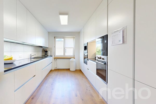 Top renovierte Wohnung in Familienquartier