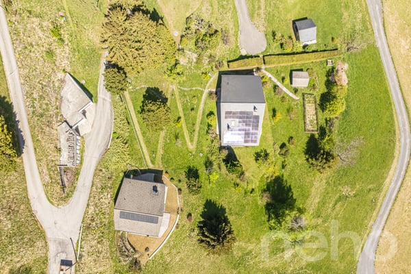 Exclusif: Grand chalet avec 2 garages sur un terrain de 3255 m2 11