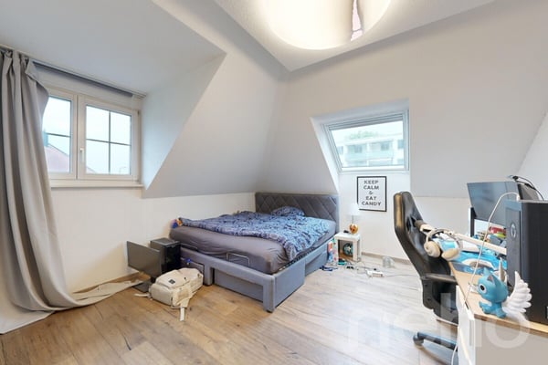 Charmante 3.5-Zimmerwohnung mit offener Galerie und Cheminée 8