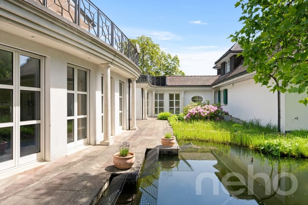 Exklusives Landhaus-Anwesen mit zwei Häusern & Parkgarten 2