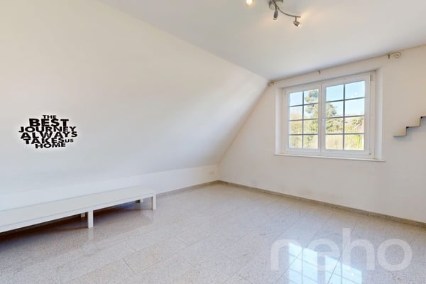 Exklusives 6.5-Zimmer-Landhaus an zentraler und dennoch ruhiger Lage 10
