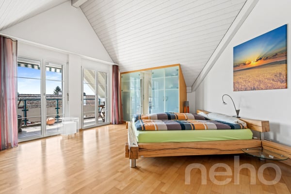 Helle 5.5-Zimmer-Dach-Maisonette-Wohnung mit Ausblick 9