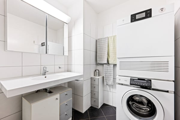 Helle 5.5-Zimmer-Dach-Maisonette-Wohnung mit Ausblick 11