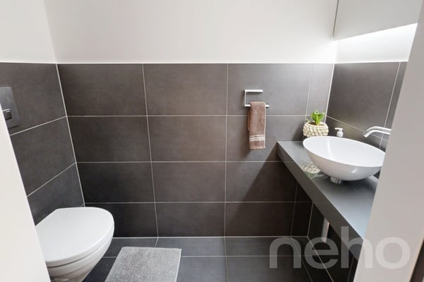 Moderne 2.5-Zimmer-Wohnung mit Skyline-Flair und Weitsicht 8