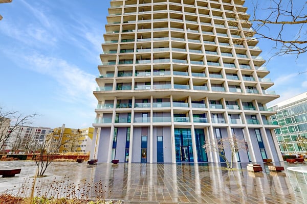 Moderne 2.5-Zimmer-Wohnung mit Skyline-Flair und Weitsicht 9