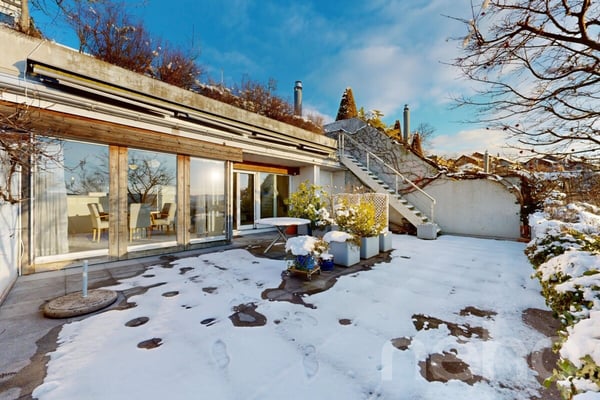 Terrassenwohnung auf zwei Ebenen mit Wintergarten und Panorama 2