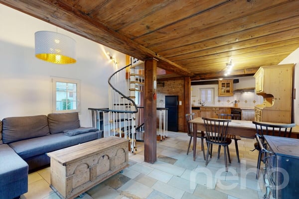 Exclusif: Chalet sur trois niveaux avec jardin 11