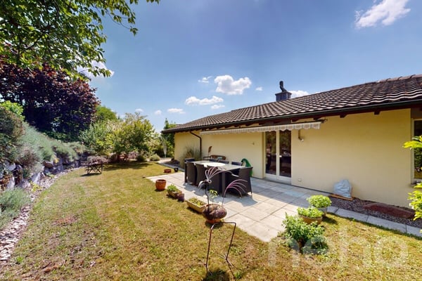 Aussergewöhnliches 6.5-Zimmer-Doppeleinfamilienhaus 1