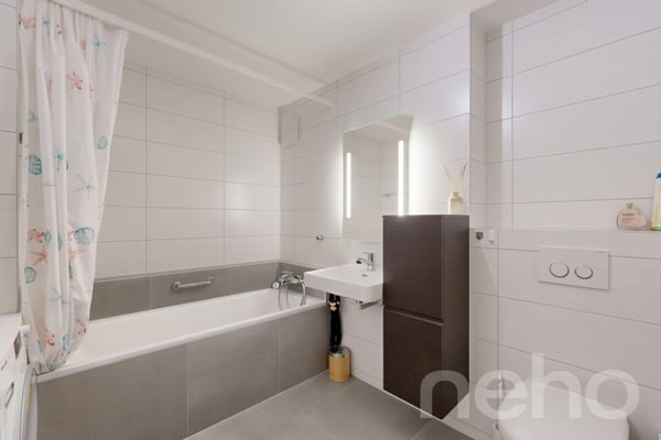 Appartement T4 de 106 m² avec vue montagne à la Chaux-de-Fonds 8
