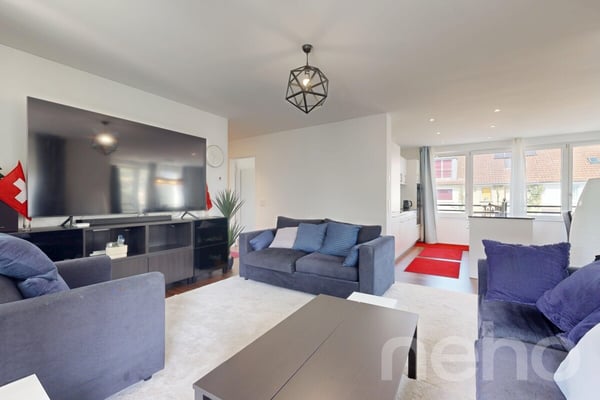 Neuwertige 3.5-Zimmer-Wohnung mit Balkon und Top-Ausstattung