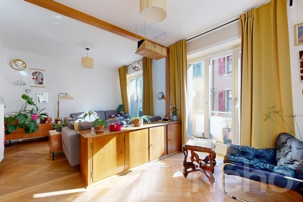Immeuble mixte 2 Commerces + 3.5 + 8.5 en duplex 10