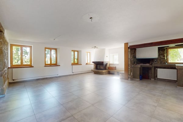 Spacieux triplex avec terrasse, jardin et piscine intérieure 7