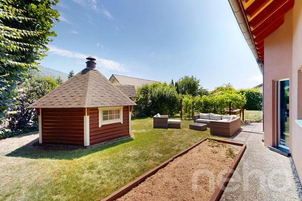 Splendide Villa de Standing avec Jardin, Jacuzzi et Étang Privatif 9
