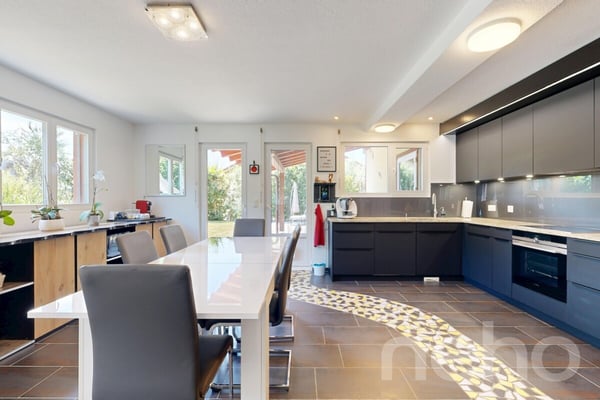 Splendide Villa de Standing avec Jardin, Jacuzzi et Étang Privatif 4