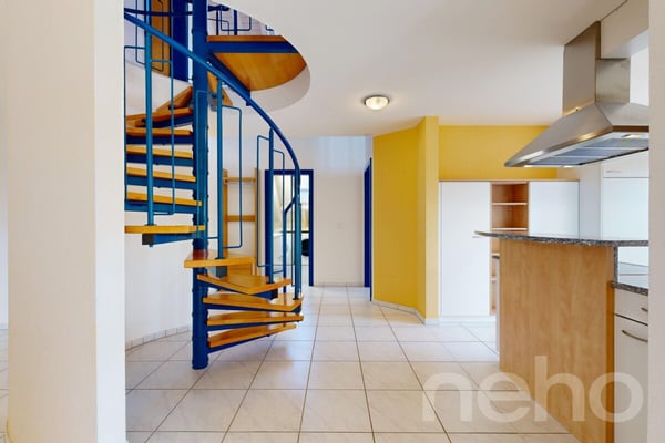 Stilvolle 4.5-Zimmer-Attika-Maisonette mit Charme und Komfort 12