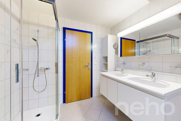Stilvolle 4.5-Zimmer-Attika-Maisonette mit Charme und Komfort 10
