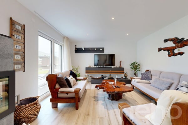 Bungalow mit Pool an ruhiger Lage im Jura 12