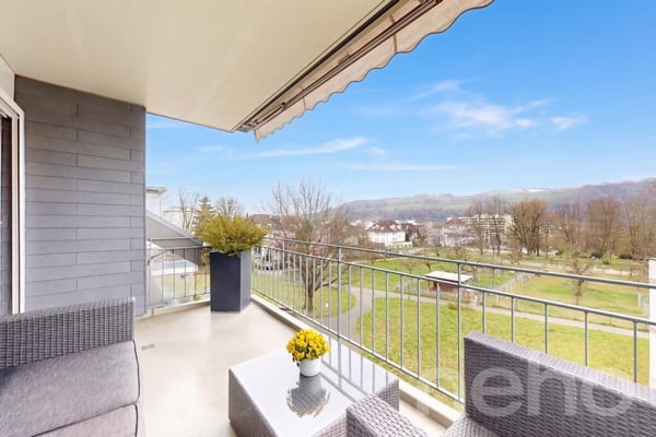 Dachwohnung mit Charme und Aussicht auf den Belpberg