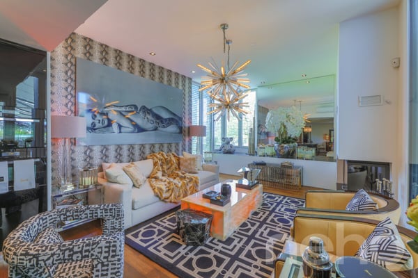 Exklusive Terrassenwohnung mit Panorama-Aussicht 2