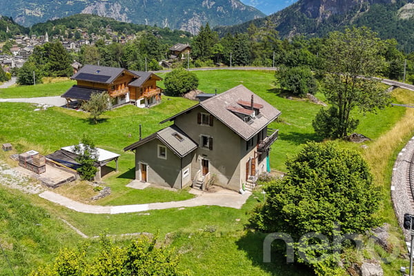 Exclusivité: Maison familiale de 2 appartements et un studio à Salvan 2